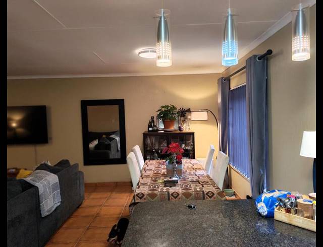 3 BEDROOM TOWNHOUSE FOR SALE IN CELTISDAL